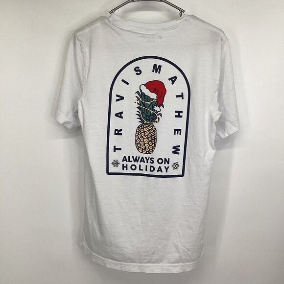 Men's‎ Travis Mathew Pineapple Santa Christmas Hat Short Sleeved Tee Shirt small - Picture 1 of 6